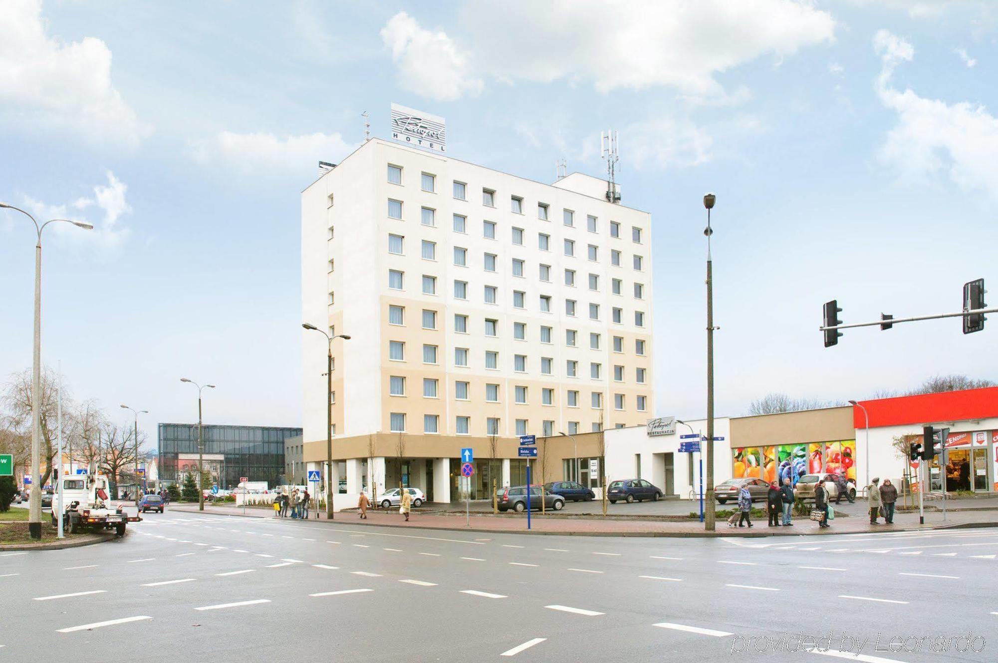 Hotel Petropol Płock Kültér fotó